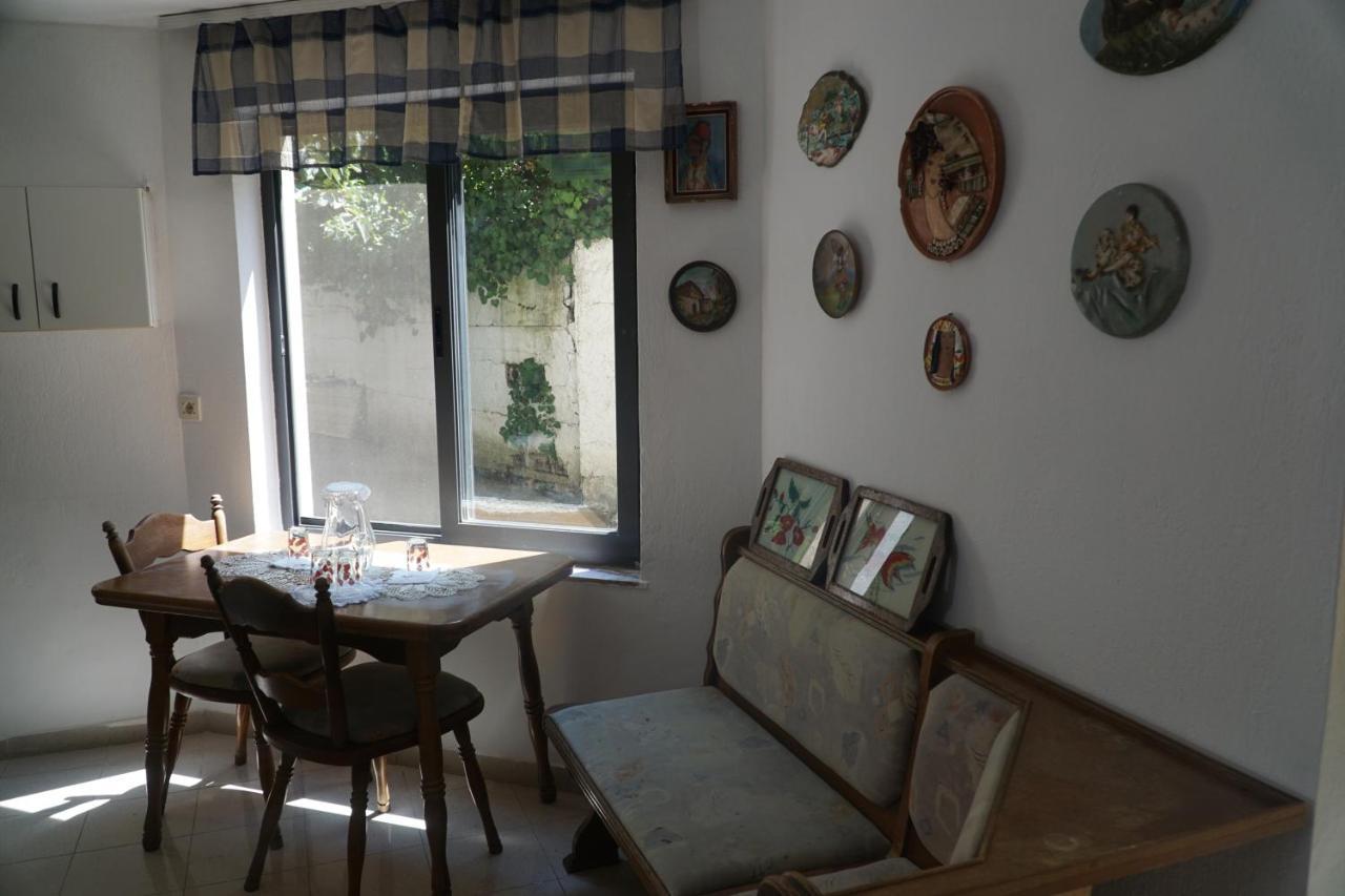 Albaniantrip Rooms And Apartments Тирана Екстериор снимка