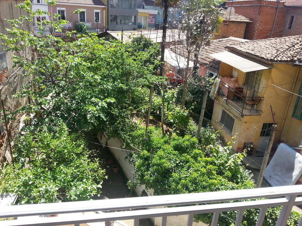 Albaniantrip Rooms And Apartments Тирана Екстериор снимка